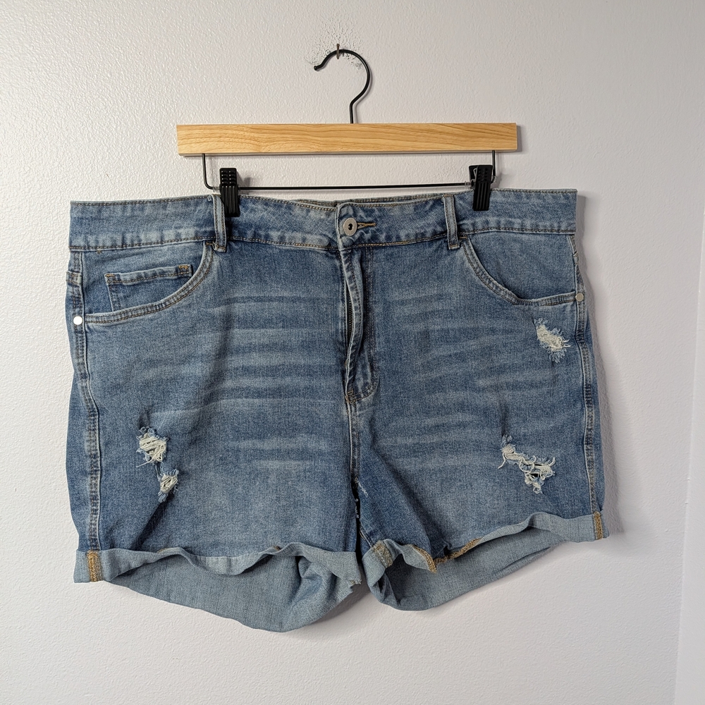 Bloomchic Distressed Denim‎ Shorts, Size 22